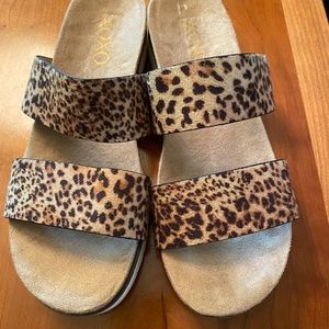 XOXO Cheetah Wedge Sandals 9